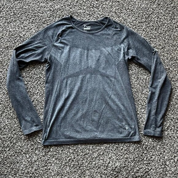 Gray Old Navy Long Sleeve Workout Shirt, Men's Large, Breathable Activewear - Picture 1 of 4